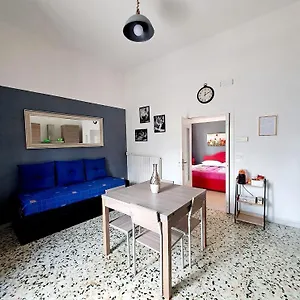 https://la-casa-del-borgo-lecce.lecce-hotels.com