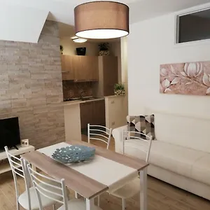 https://appartament-cristian.taorminaitalyhotels.com