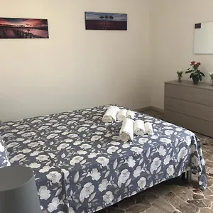 https://casa-lucia-mestre.hotelslidodijesolo.com